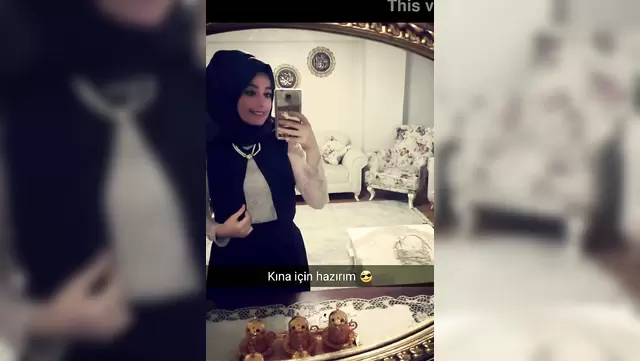 Cute Azerbaijani girl takes a blowjob