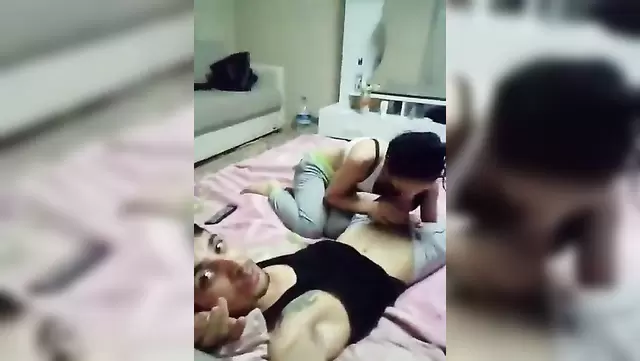 Azer recorded a blowjob from her friends on her phone