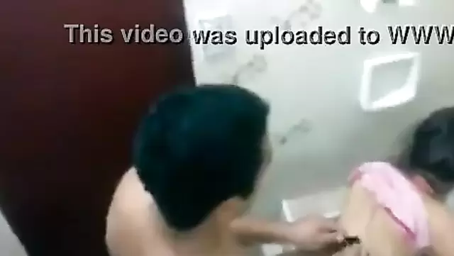 Azerbaijani woman has sex with her boyfriend in the toilet